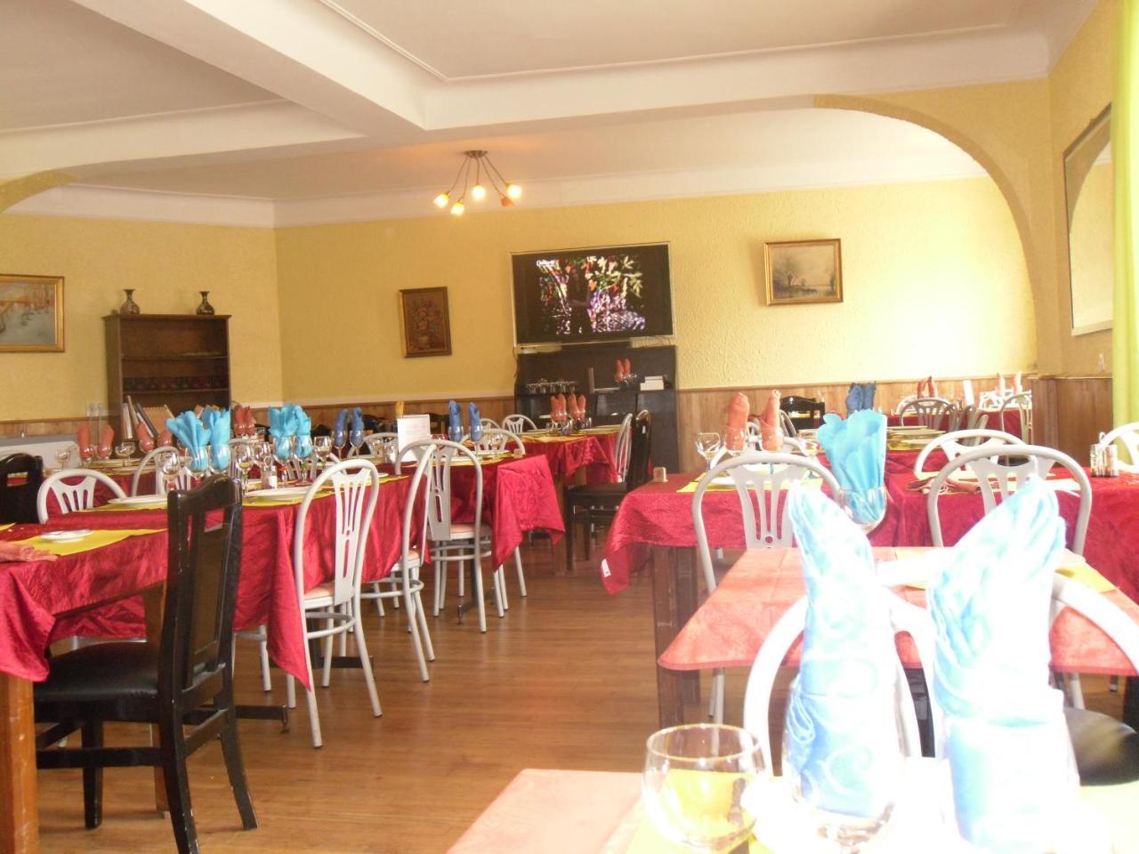 Hotel L'Escale Gourmande Châlus Exteriér fotografie